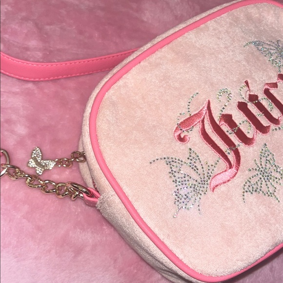 Juicy Couture Pink Diamond Wingin It Camera Crossbody Bag NWT - Picture 3 of 11